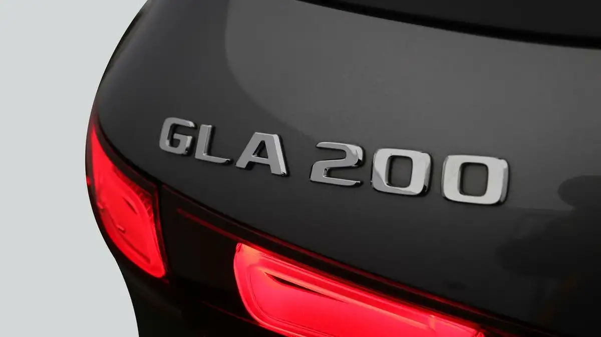 2022-mercedes-benz-gla-class-13-gla-200-amg-line-executive-big-32