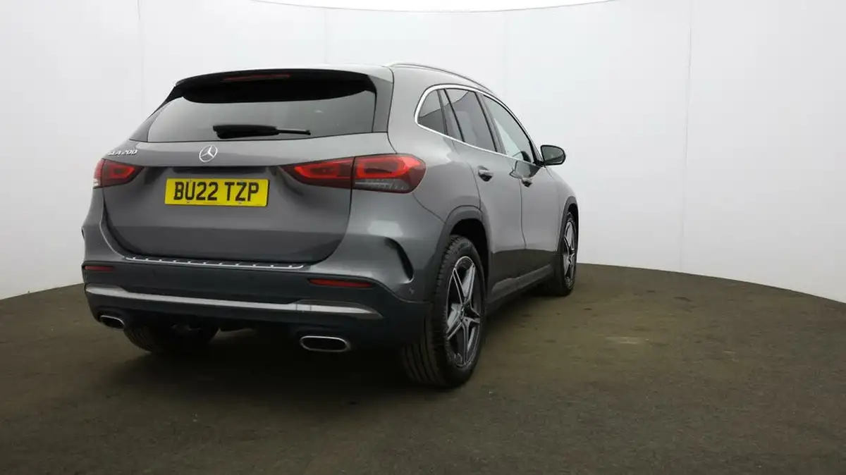 2022-mercedes-benz-gla-class-13-gla-200-amg-line-executive-big-60