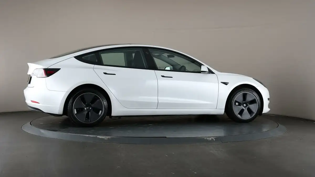 2021-tesla-model-3-e-long-range-4x4-big-62