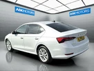2021-skoda-octavia-small-24