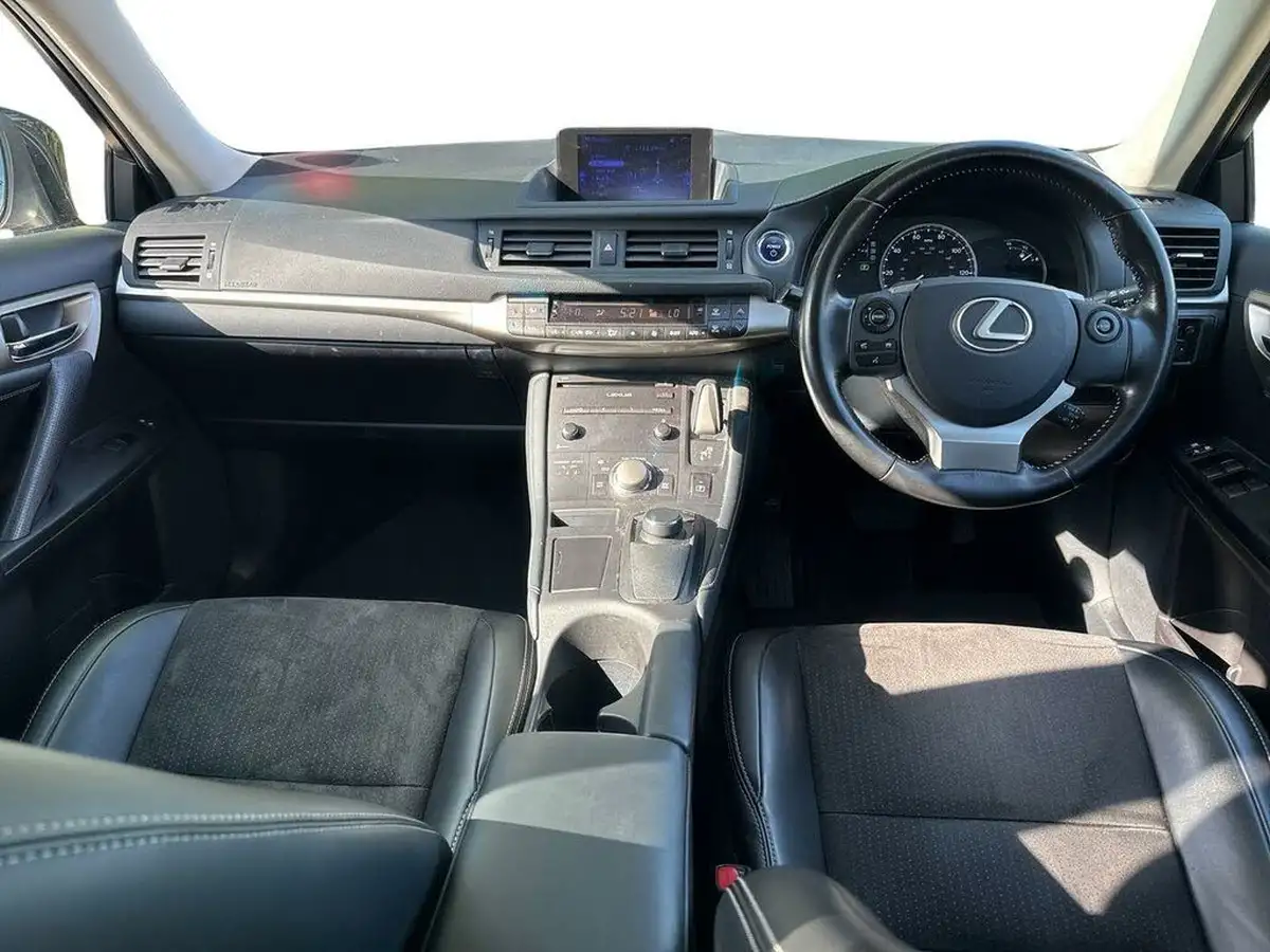 2017-lexus-ct-200h-18-sport-99bhp-big-10
