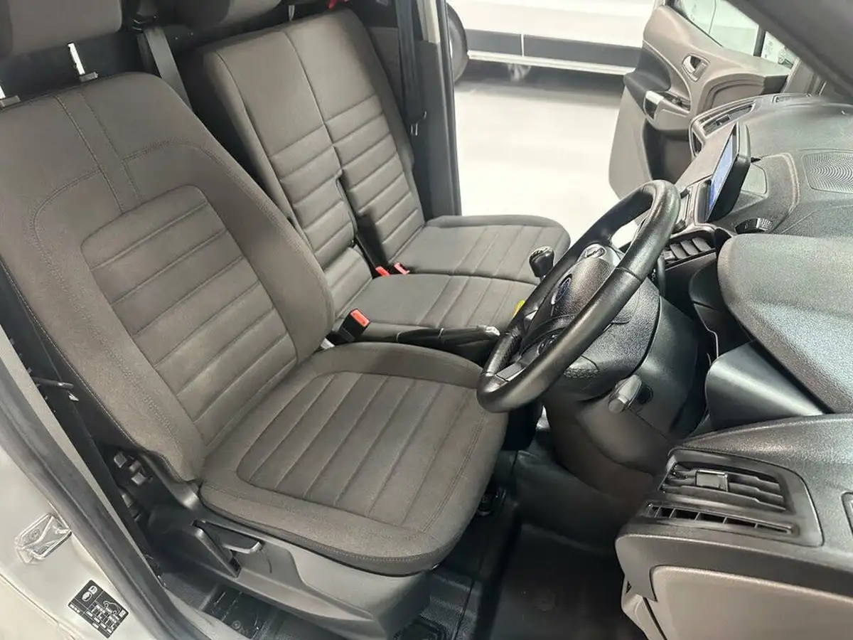 2023-ford-transit-connect-big-12