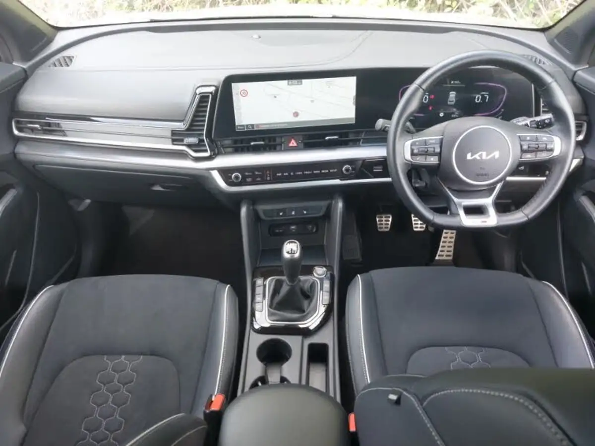 2024-kia-sportage-16-t-gdi-gt-line-148bhp-big-2