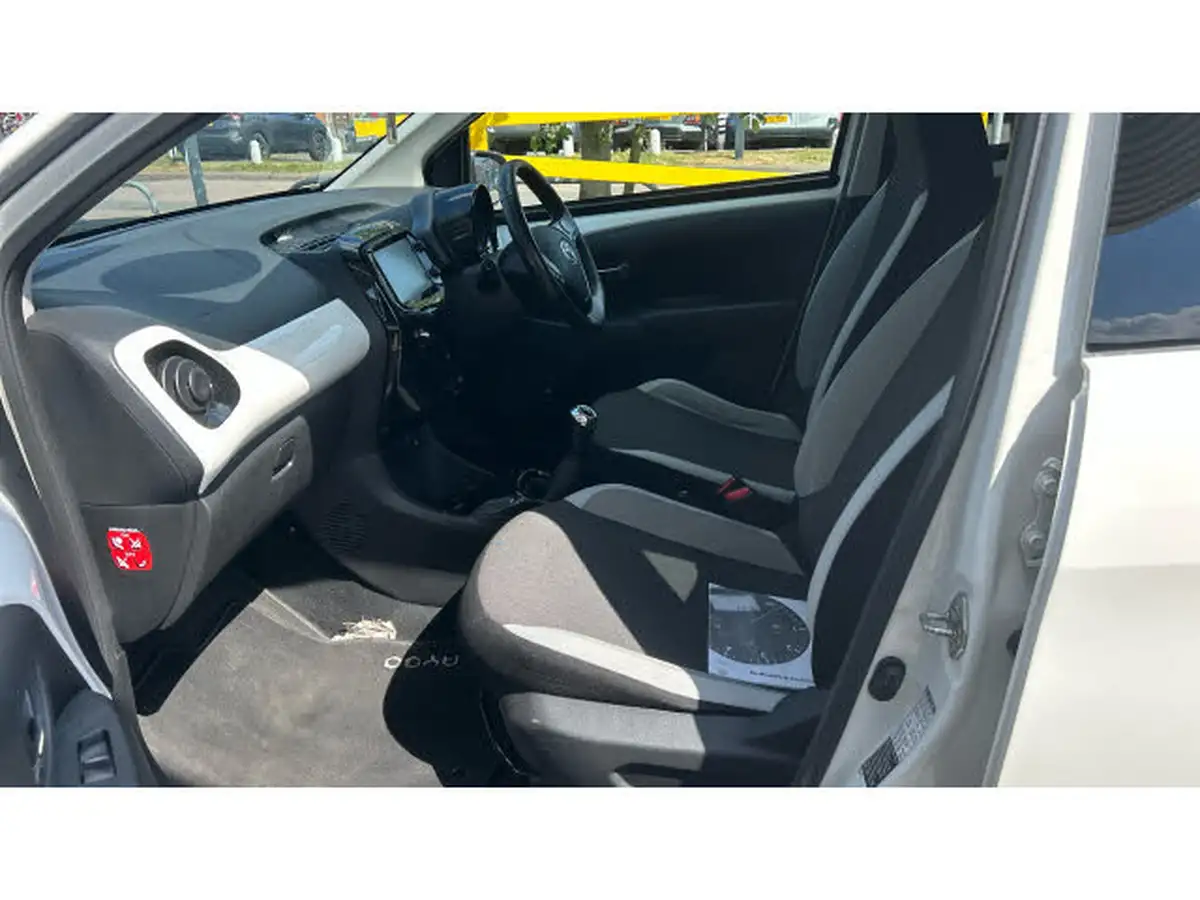 2018-toyota-aygo-10-vvt-i-x-style-71bhp-big-9