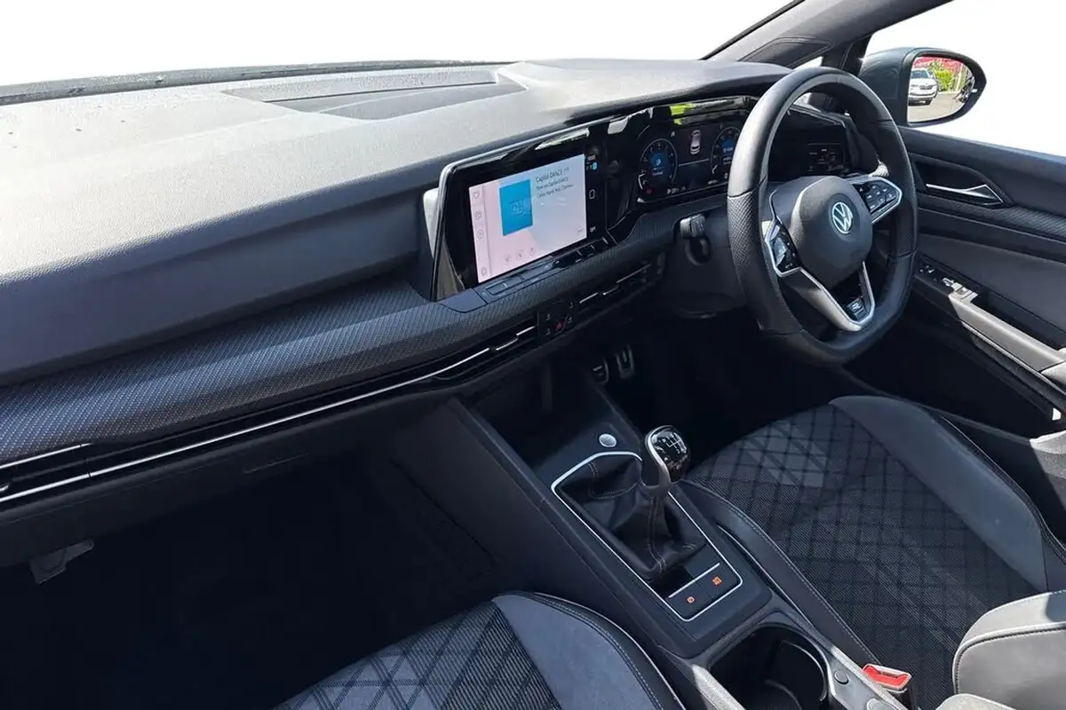 2022-volkswagen-golf-15-tsi-r-line-130ps-hatchback-big-14