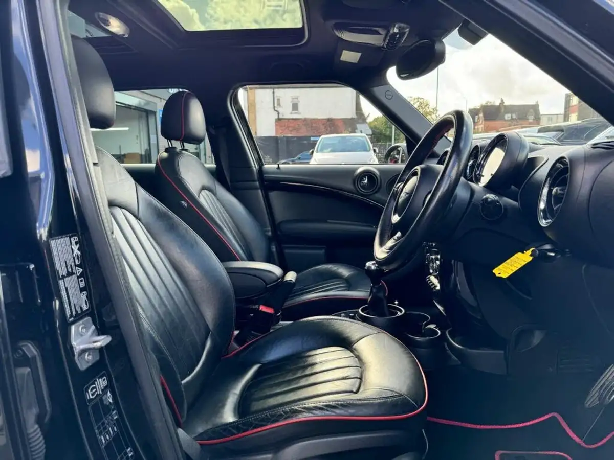 2014-mini-countryman-16-john-cooper-works-big-14