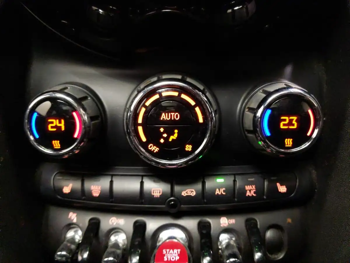 2020-mini-cooper-15-cooper-exclusive-nav-hatchback-3d-auto-big-16