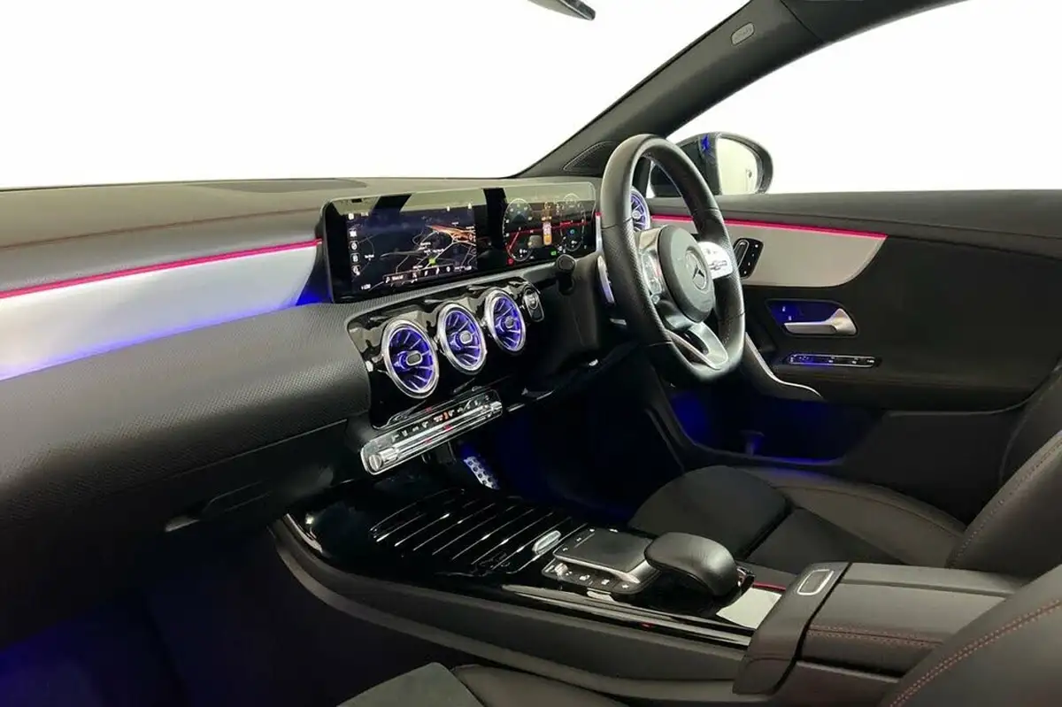 2023-mercedes-benz-cla-big-9