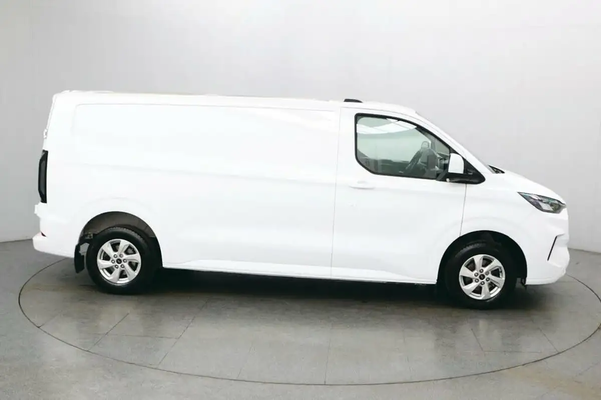 2024-ford-transit-custom-20tdci-320-l2h1-limited-136pseu6e-panel-van-1996cc-auto-big-8