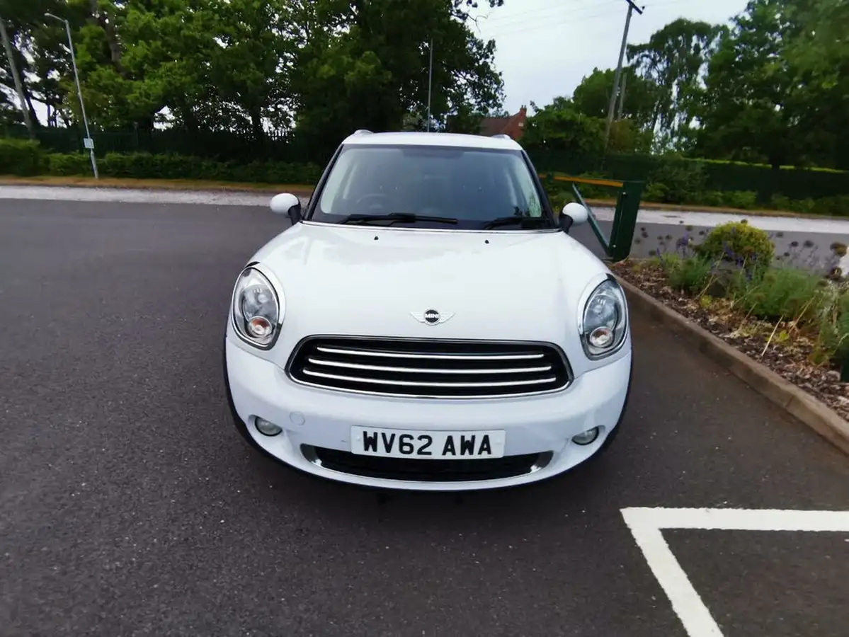 2012-mini-countryman-16-one-98bhp-big-3