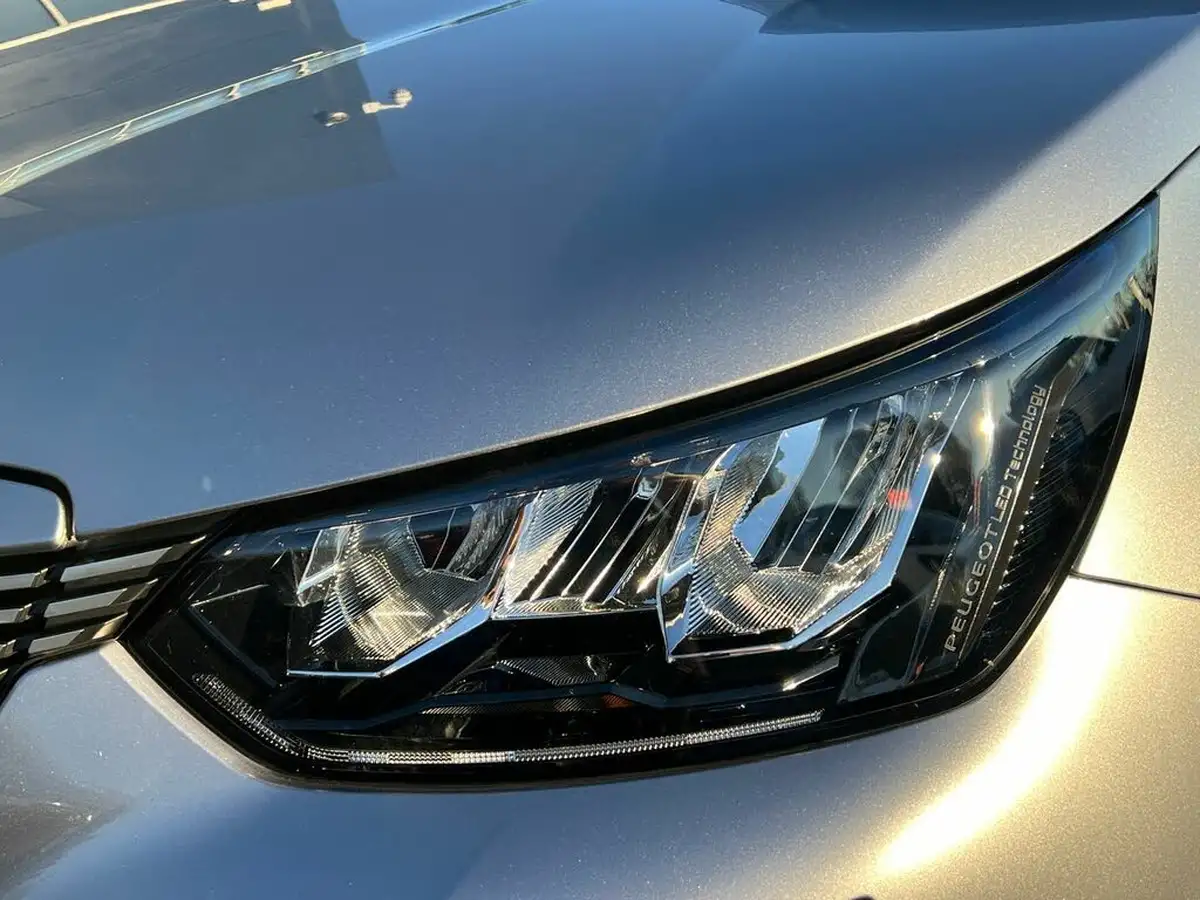 2023-peugeot-2008-suv-e-allure-premium-big-14