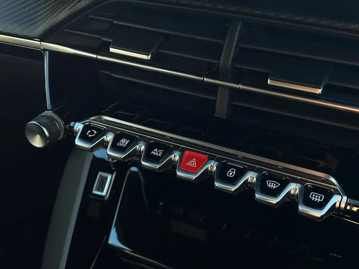 2023-peugeot-2008-suv-e-allure-premium-big-38