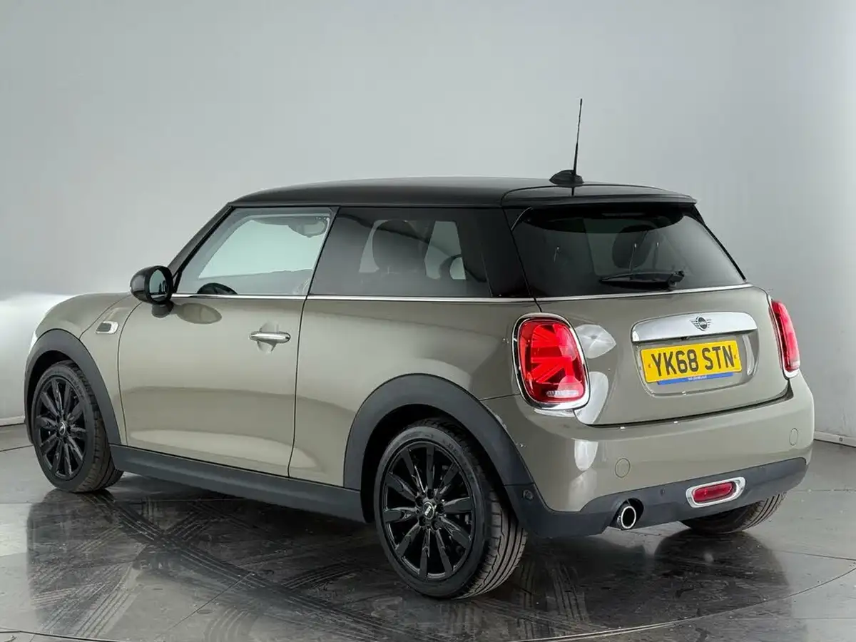 2019-mini-cooper-15-cooper-exclusive-134bhp-hatchback-3d-auto-big-3
