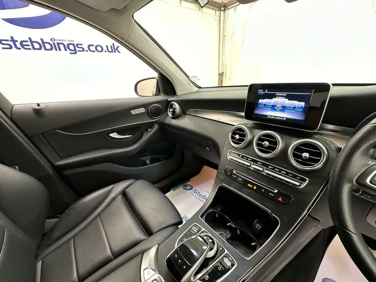 2018-mercedes-benz-glc-class-21d-glc220d-sport-ss-station-wagon-5d-big-15