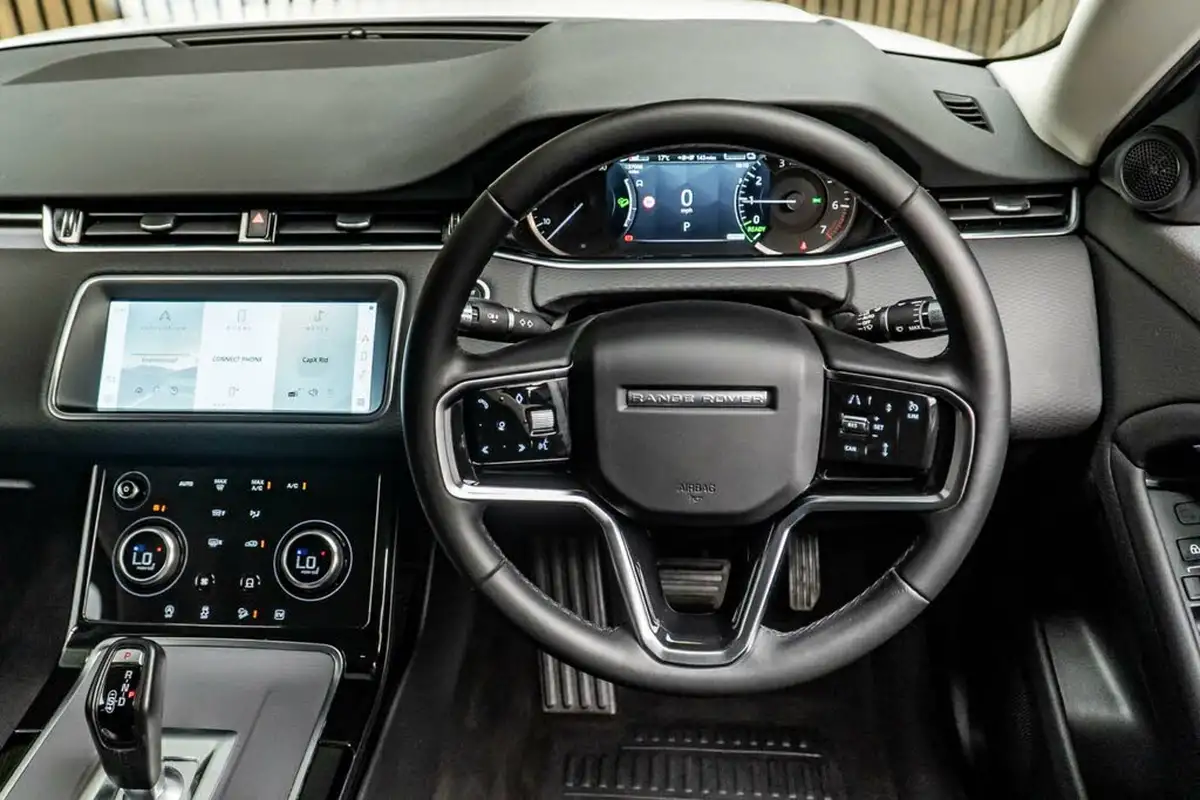 2021-land-rover-range-rover-evoque-15-p300e-s-big-24
