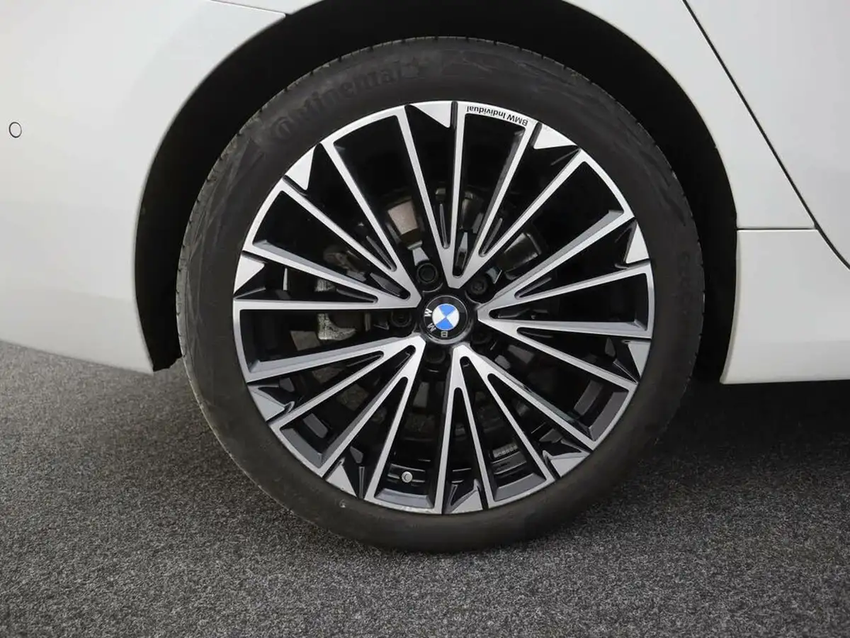 2023-bmw-2-series-15-220i-m-sport-big-6