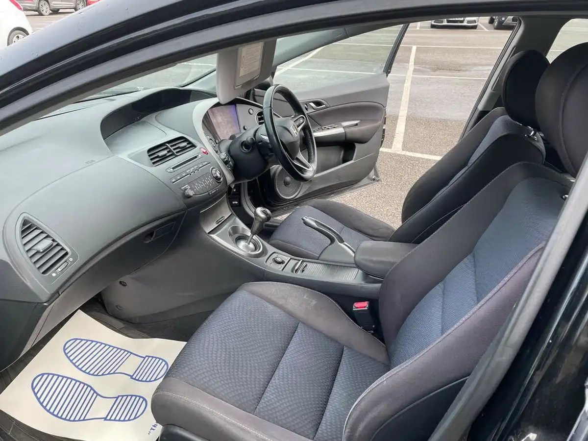 2009-honda-civic-18-se-138bhp-big-12