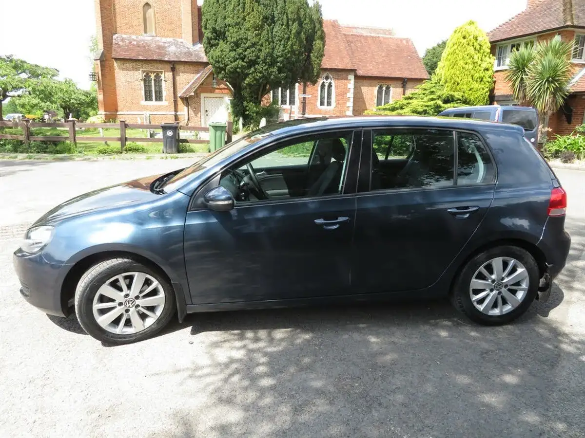 2012-volkswagen-golf-14-match-5d-big-4