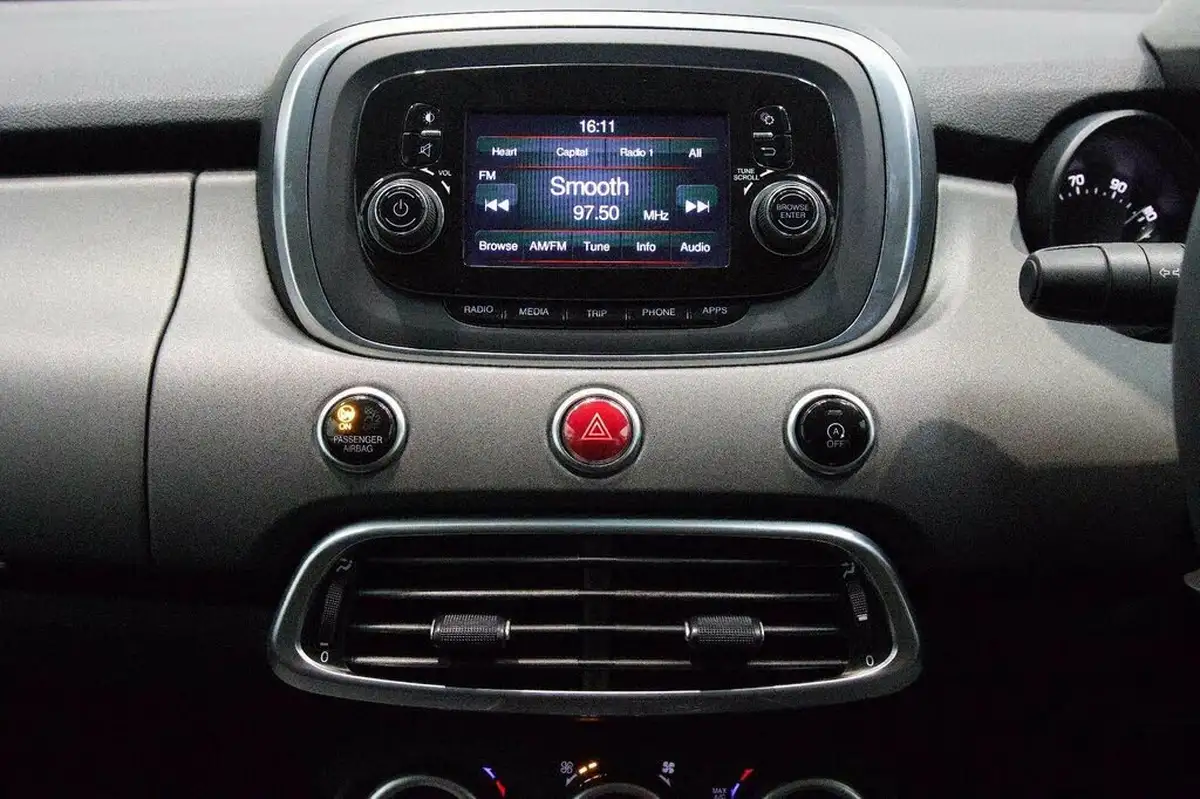 2016-fiat-500x-16multijet-cross-plus-big-19