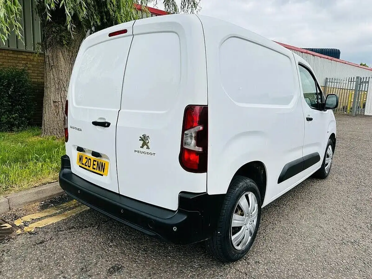 2020-peugeot-partner-15-bluehdi-1000-professional-100ps-eu6dt-panel-big-15