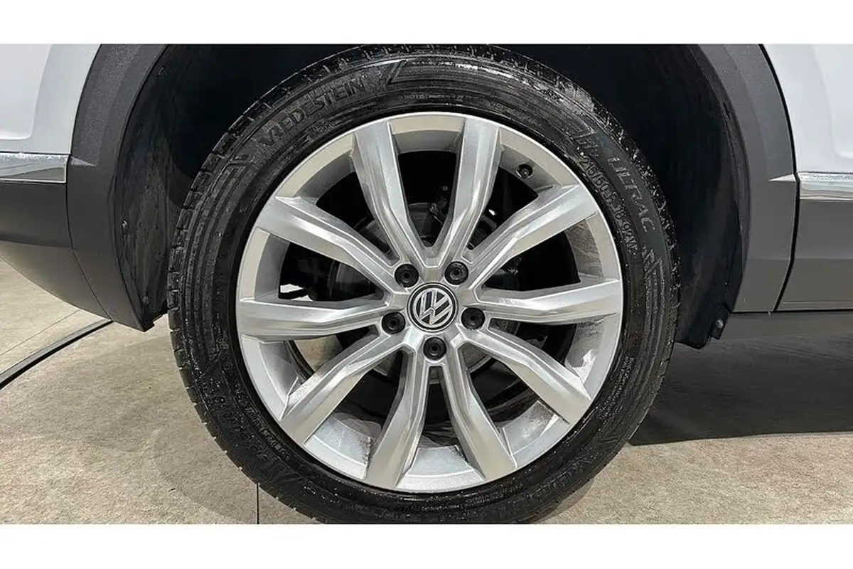 2019-volkswagen-t-roc-20tdi-sel-dsg-big-17
