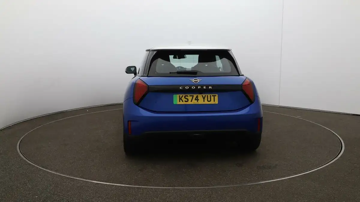 2024-mini-cooper-e-cooper-e-exclusive-big-57
