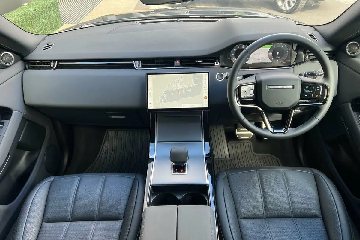 2024-land-rover-range-rover-evoque-20-d200-dynamic-se-big-3