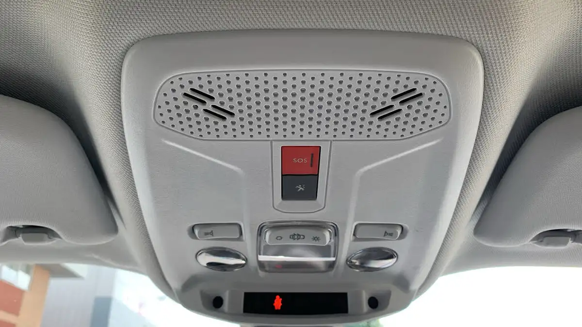 2021-peugeot-2008-suv-12-puretech-allure-130bhp-eat8-big-38