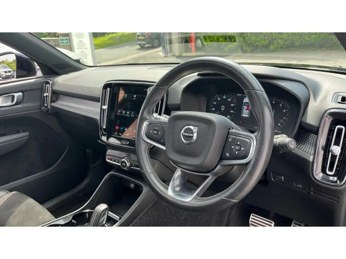 2020-volvo-xc40-20-b4-r-design-pro-big-4