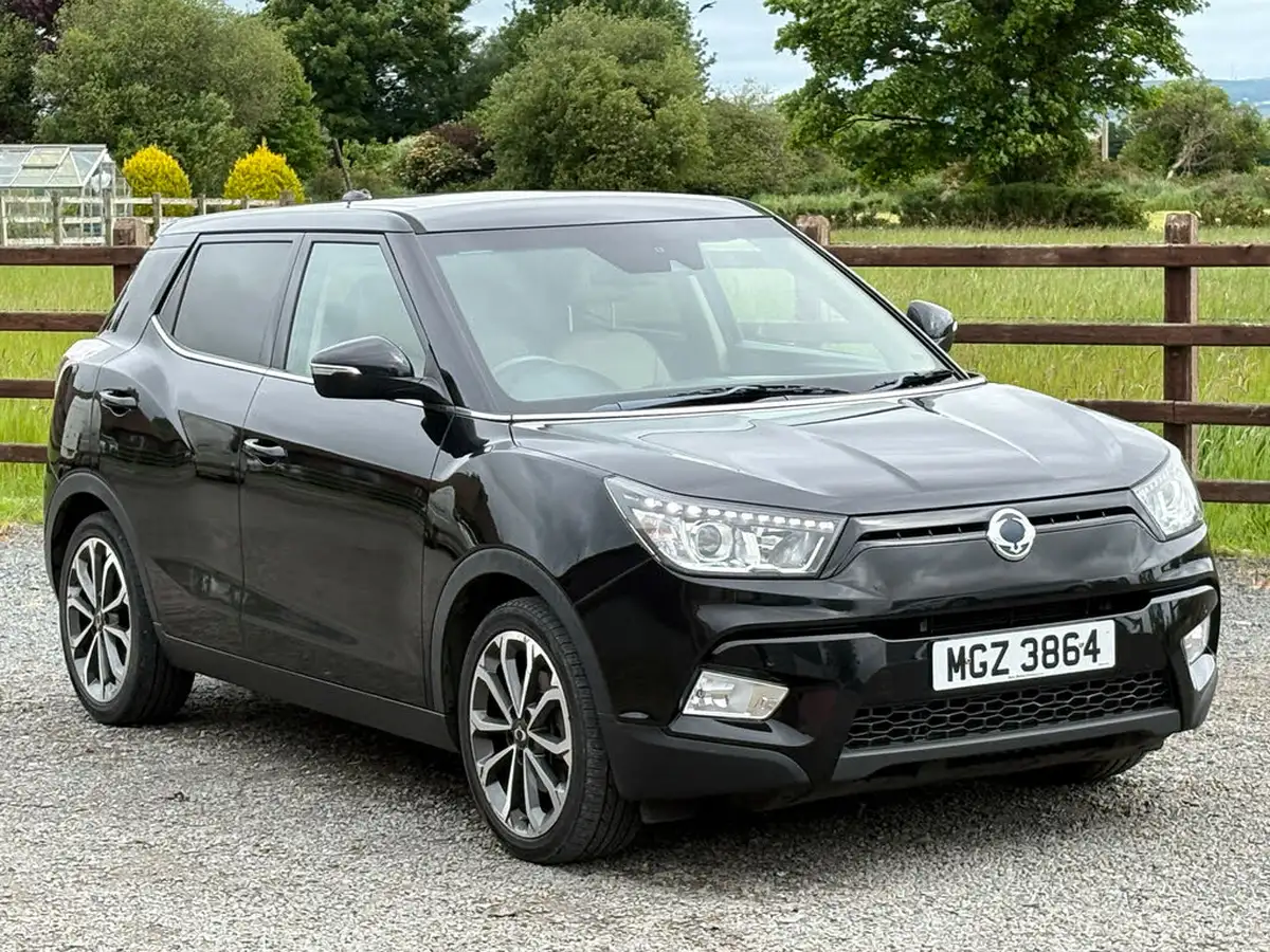 2019-kgm-ssangyong-tivoli-16td-elx-red-packblack-auto-big-0