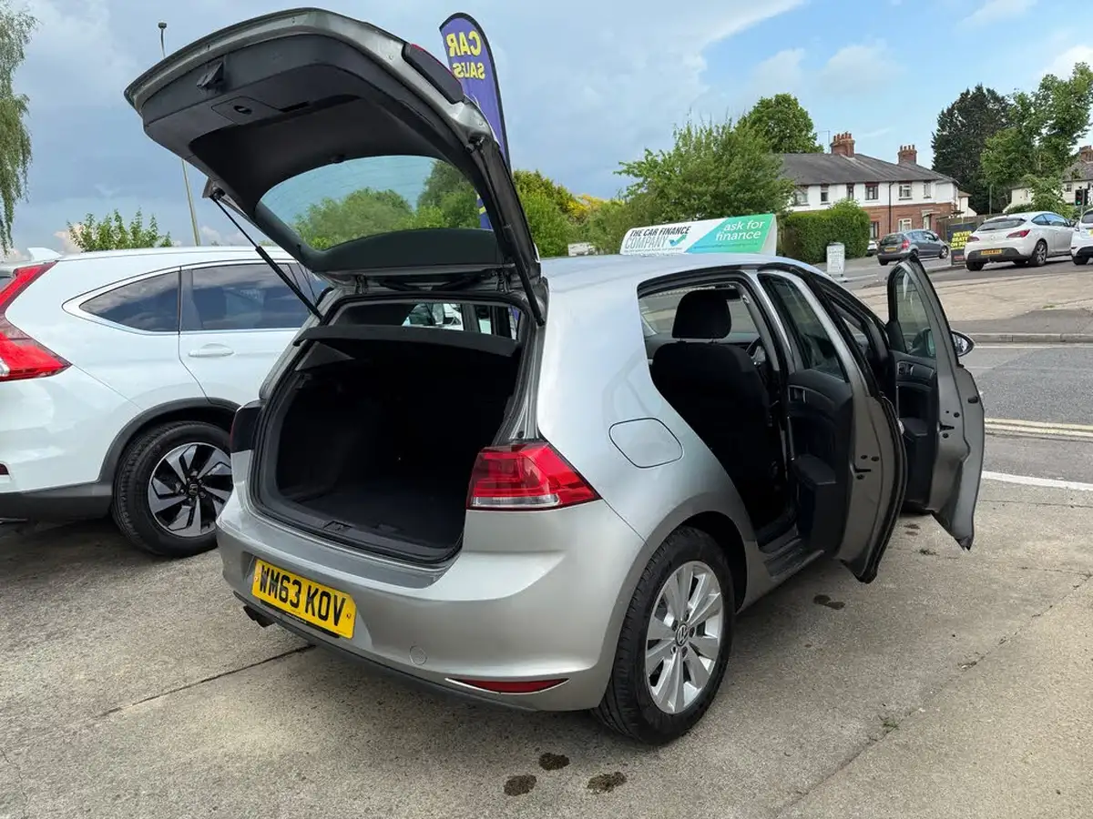 2014-volkswagen-golf-14-se-tsi-122ps-ss-hatchback-5d-1395cc-dsg-big-9