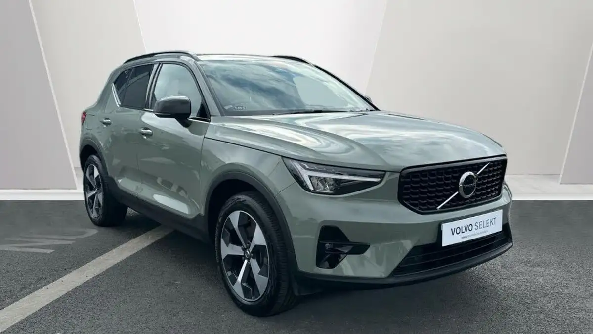 2024-volvo-xc40-20-b3-plus-big-0