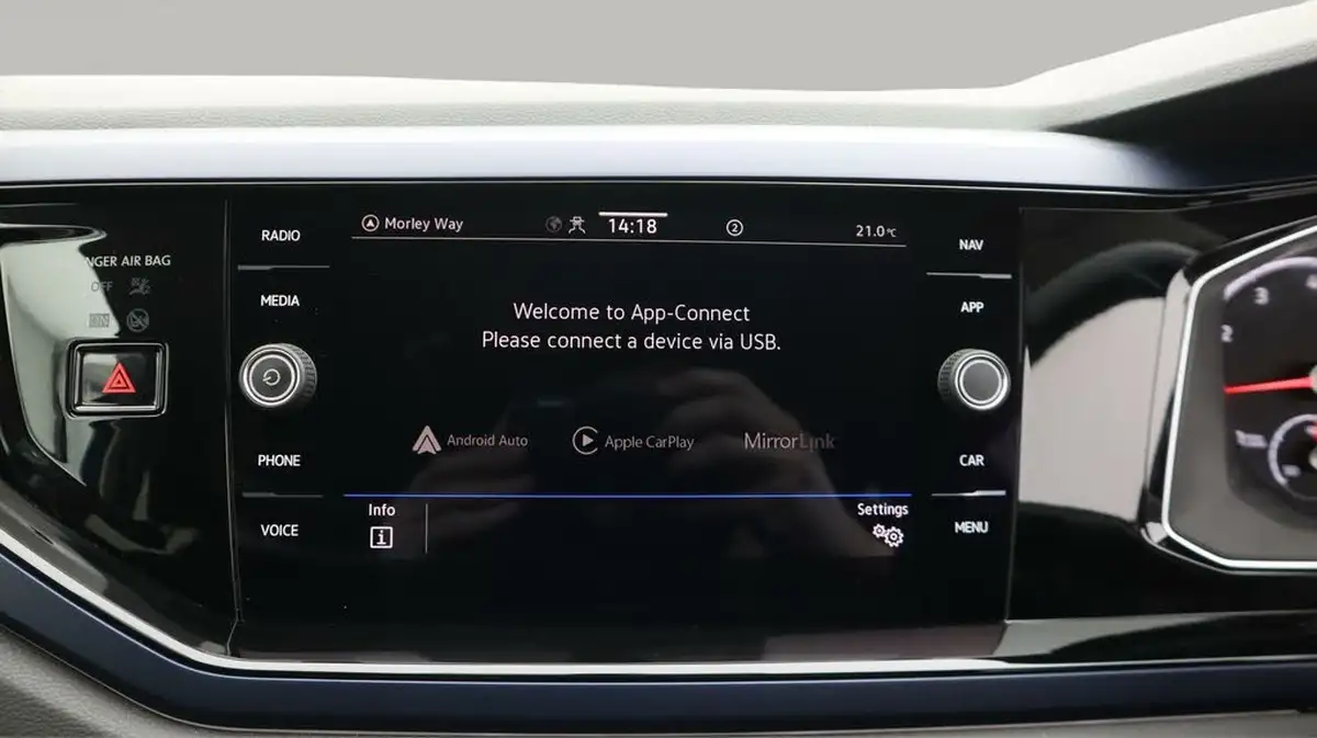2020-volkswagen-polo-10-tsi-united-big-23