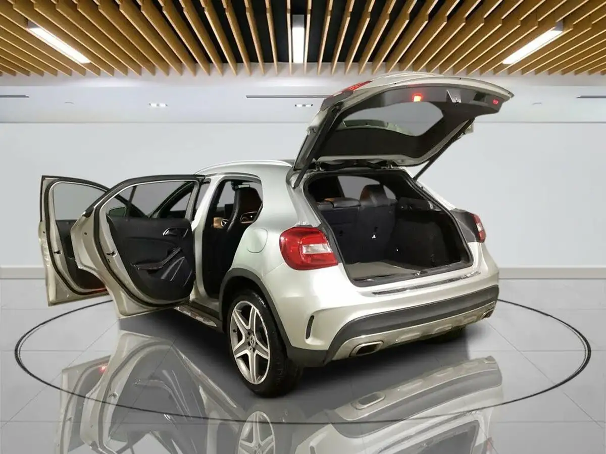 2018-mercedes-benz-gla-class-21d-gla-200d-amg-line-134bhp-ss-7g-dct-big-9