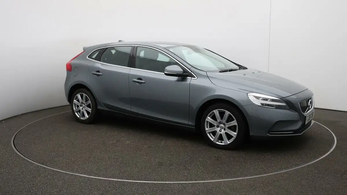 2018-volvo-v40-15-t3-inscription-big-43