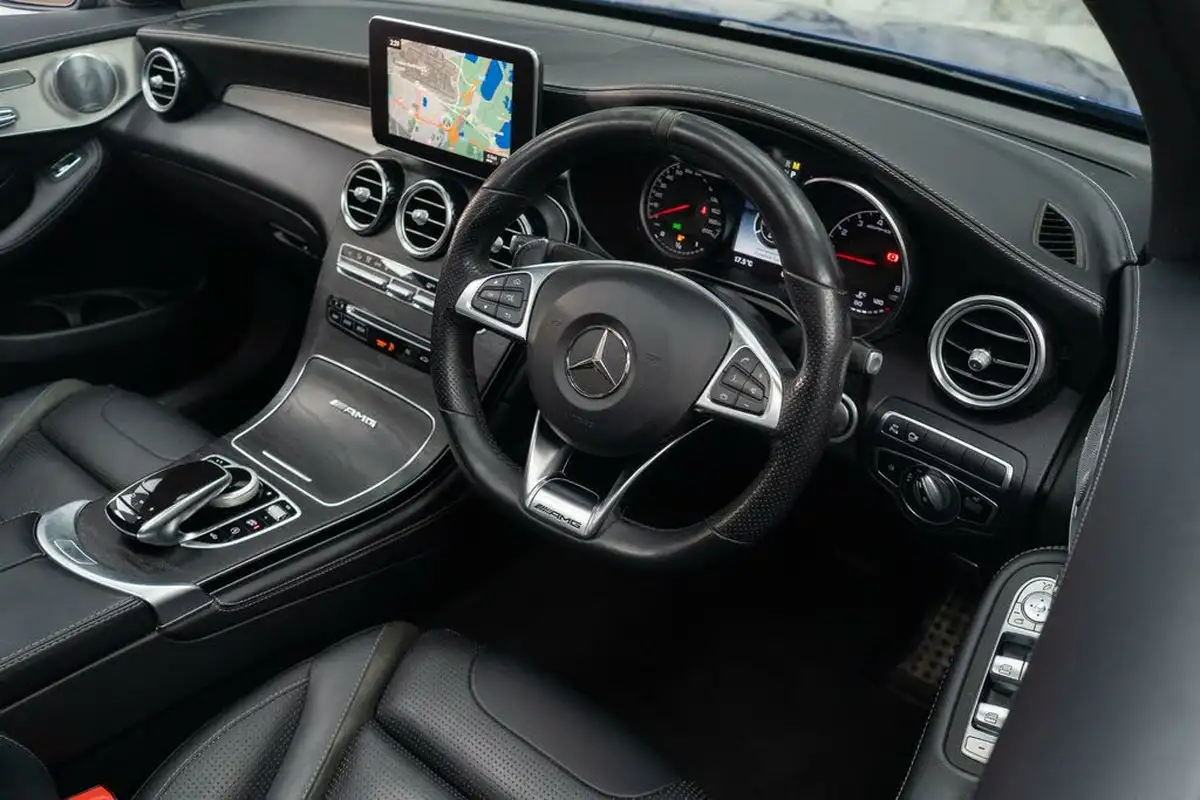 2018-mercedes-benz-glc-class-40-glc-amg-63-premiumss-coupe-4d-big-10