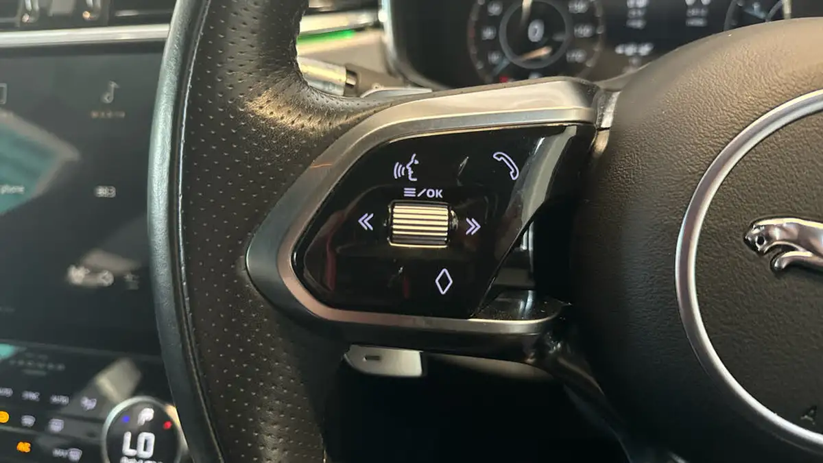 2022-jaguar-f-pace-20-p400e-r-dynamic-se-big-17