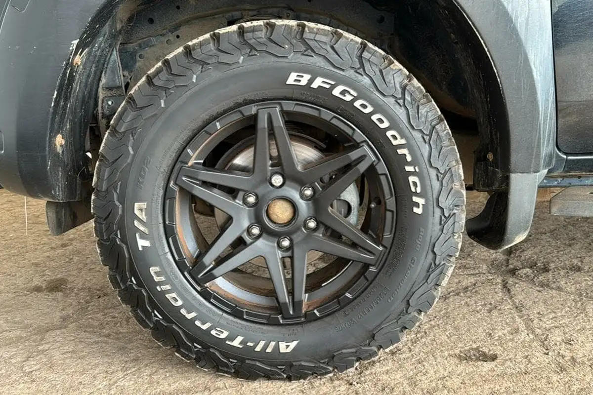 2017-mitsubishi-l200-24di-d-barbarian-svp-auto-big-17