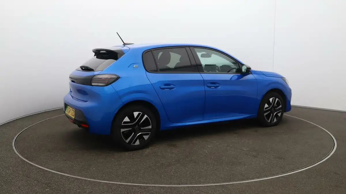 2024-peugeot-208-e-e-style-big-44