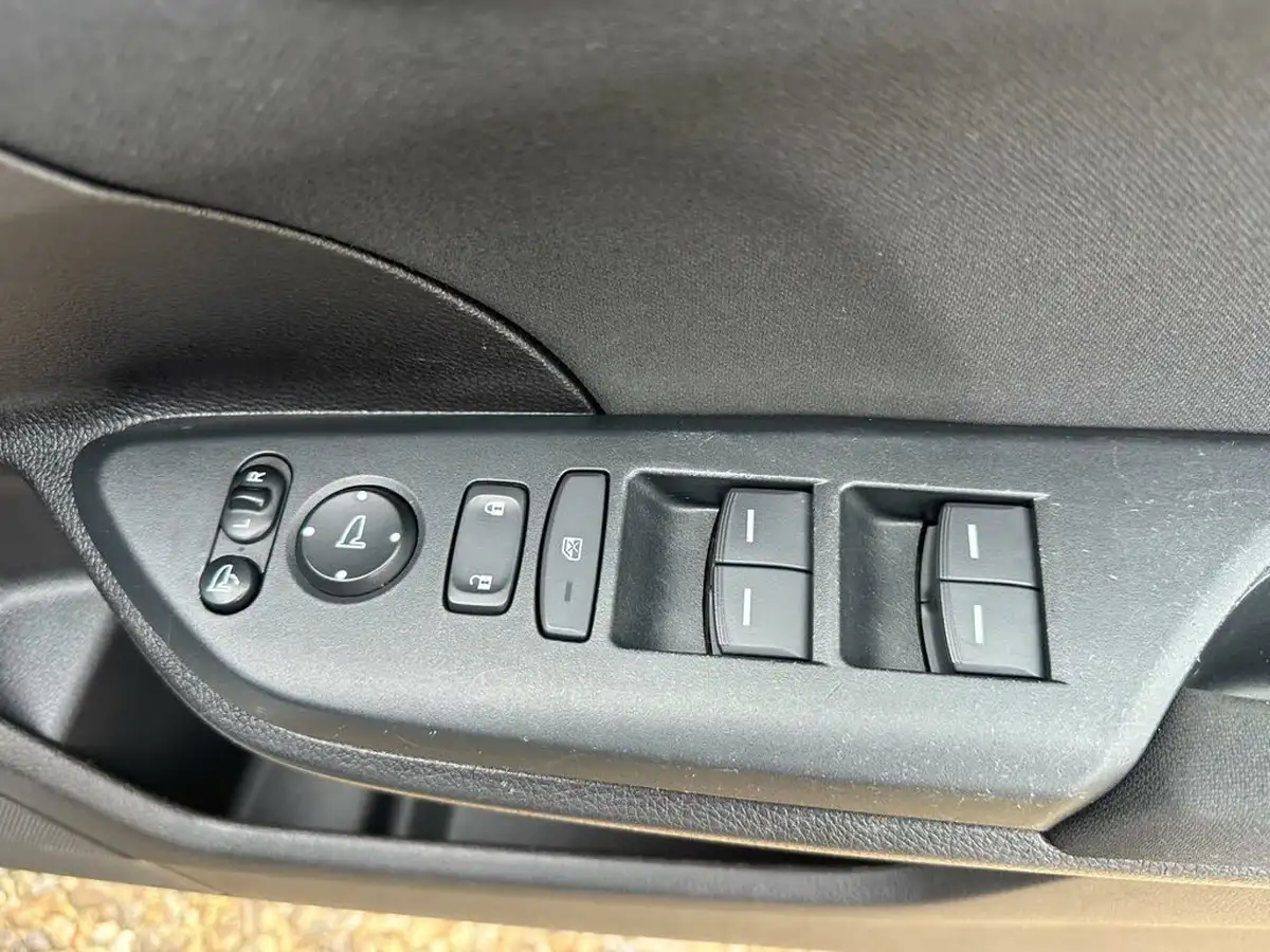 2018-honda-civic-10-vtec-turbo-sr-129ps-hatchback-5d-big-26