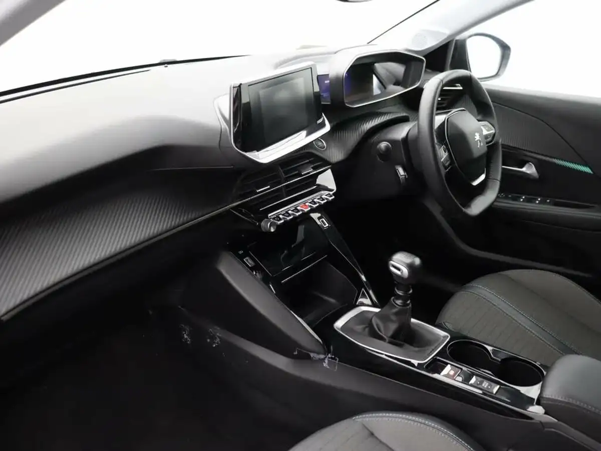 2022-peugeot-208-15-bluehdi-allure-premium-big-10