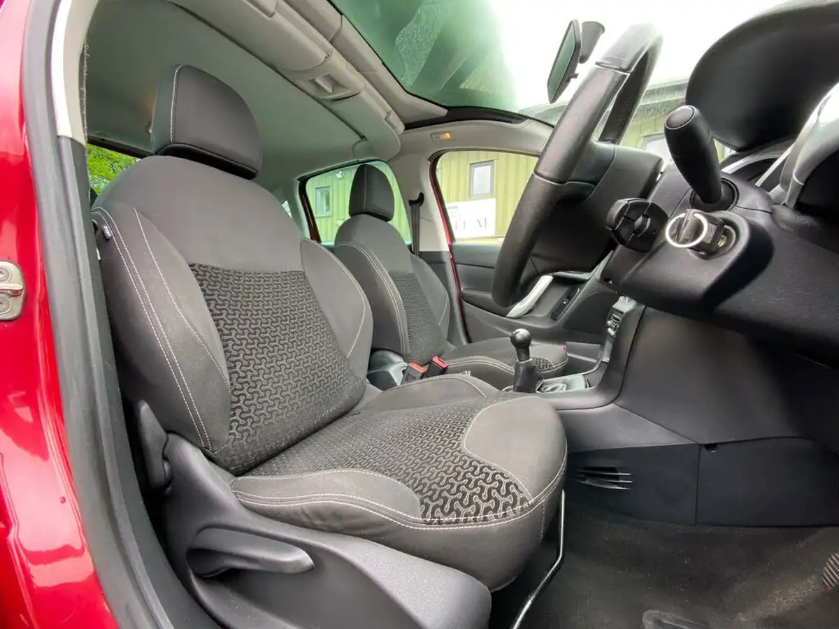 2010-citroen-c3-14td-vtr-big-29