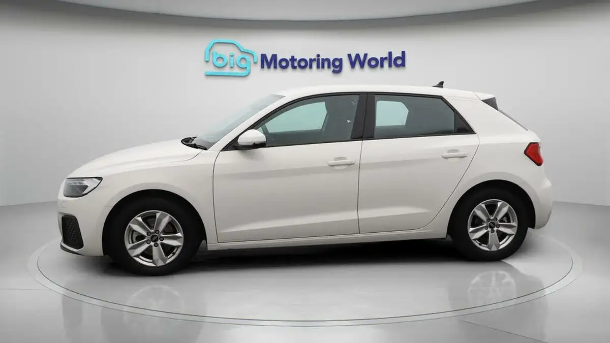 2021-audi-a1-10-30-tfsi-technik-110ps-big-4