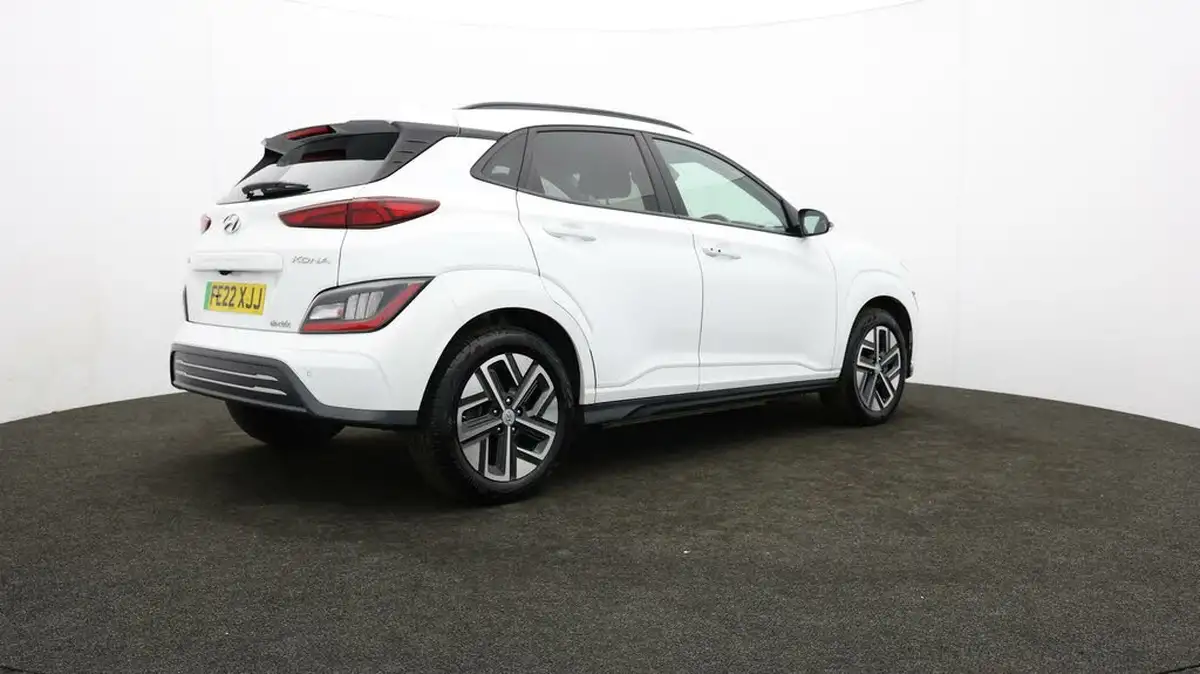 2022-hyundai-kona-e-premium-204ps-64kwh-7kw-obc-big-32