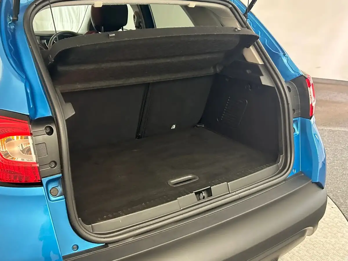 2016-renault-captur-09-dynamique-s-nav-big-16