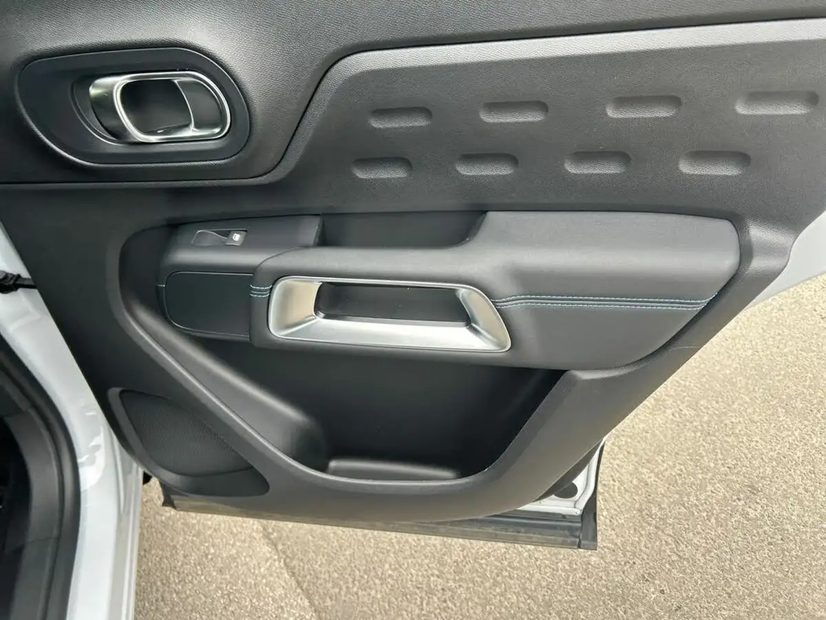 2024-citroen-c5-aircross-12-puretech-max-136ps-hybrid-e-dsc6-big-41