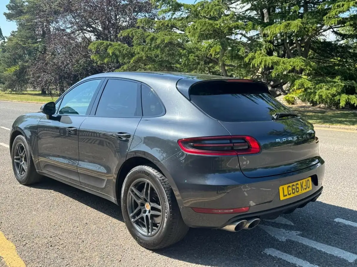 2016-porsche-macan-30td-s-big-4