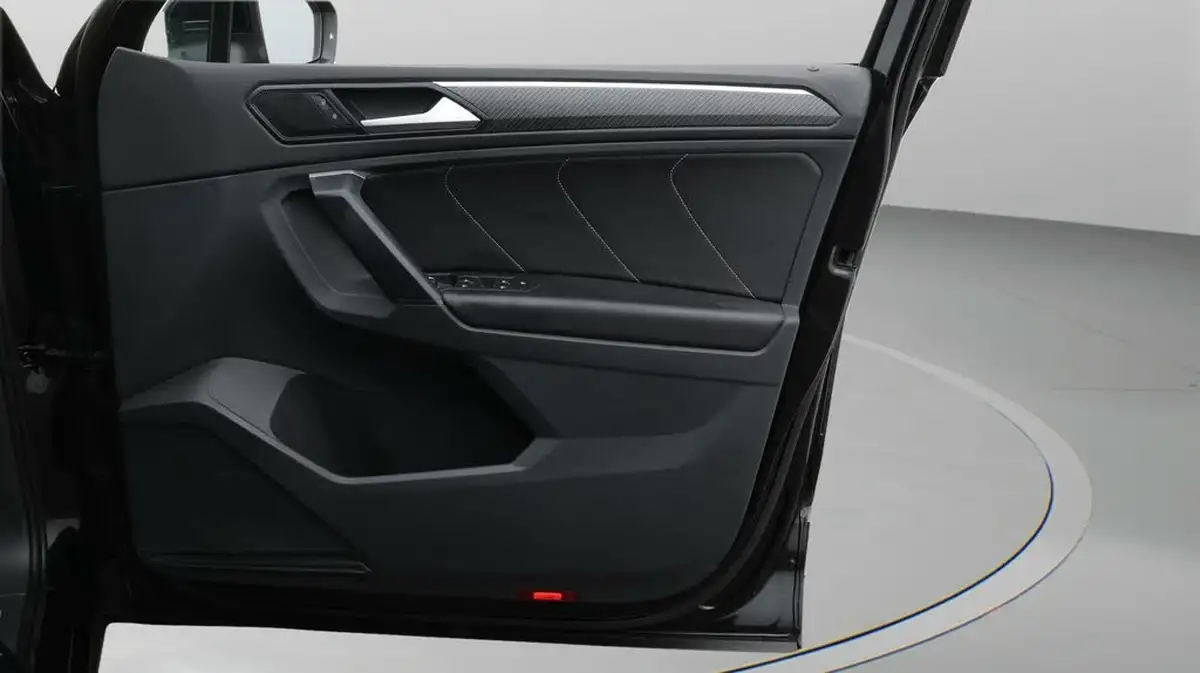 2021-volkswagen-tiguan-15-tsi-r-line-big-15