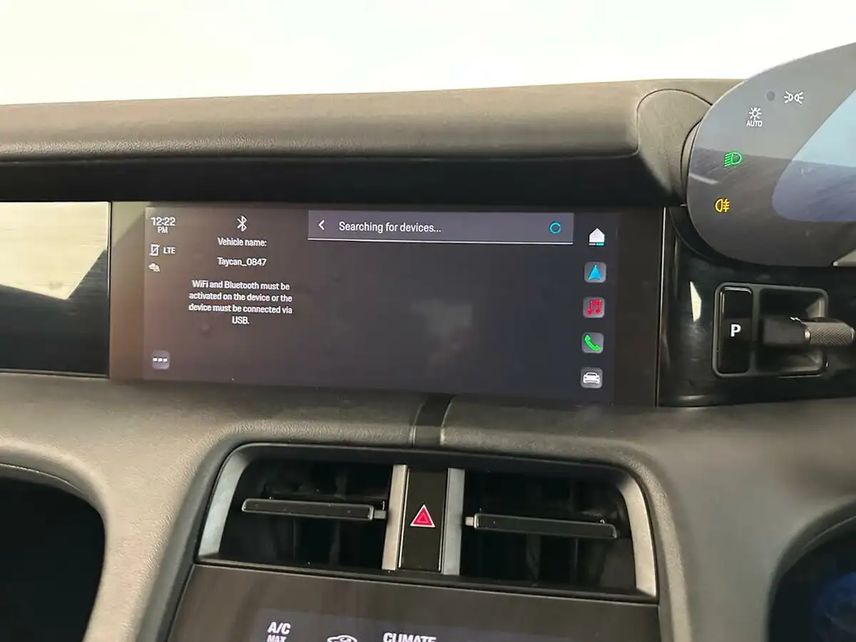 2021-porsche-taycan-e-base-476ps-performance-battery-plus-big-46