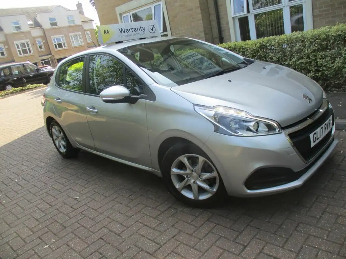 2017-peugeot-208-12-puretech-active-82bhp-5d-big-3